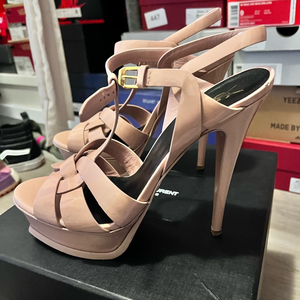 WOMENS YSL SHOE SIZE 40.5 Color PALE ROSE
